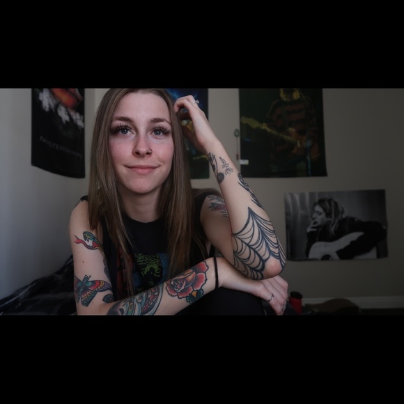 Meet your Posher, Zoey - Picture 2 of 4